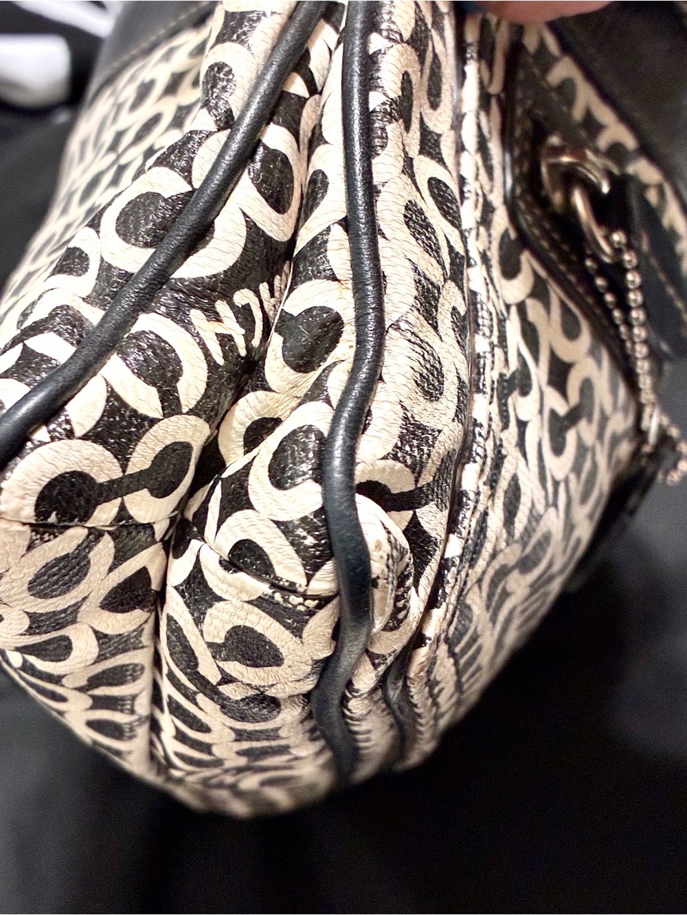 Coach Black & White Signature Zip Wristlet - Picture 7 of 9